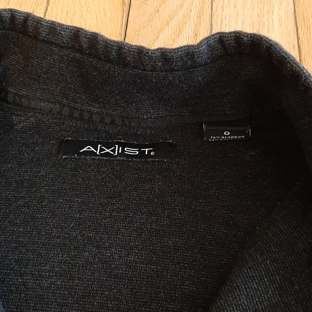 Mens black pull over - Picture 3 of 3